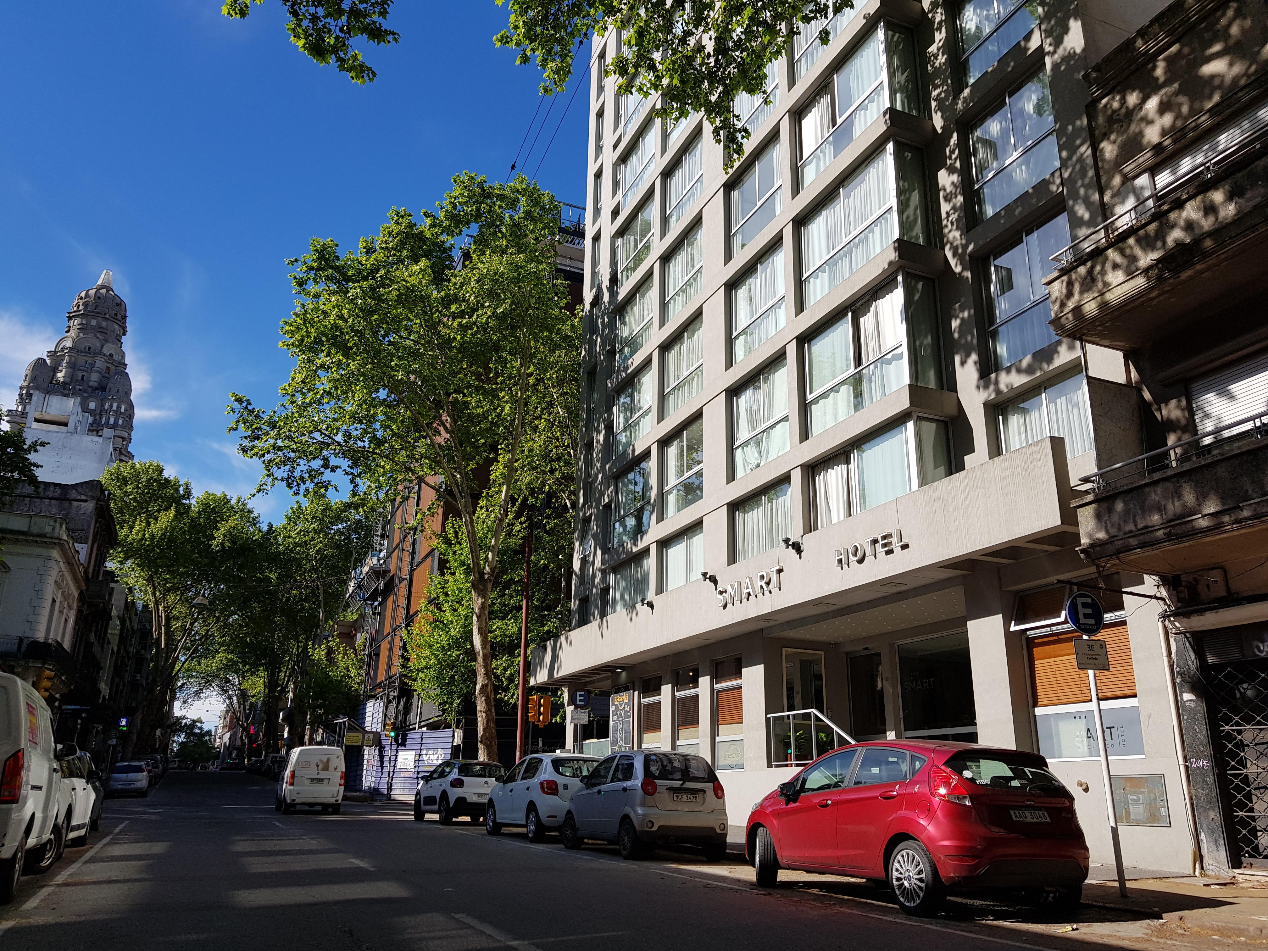 Smart Hotel Montevideo Bagian luar foto